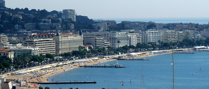 Taxi à Cannes, choisissez une voiture avec chauffeur VTC